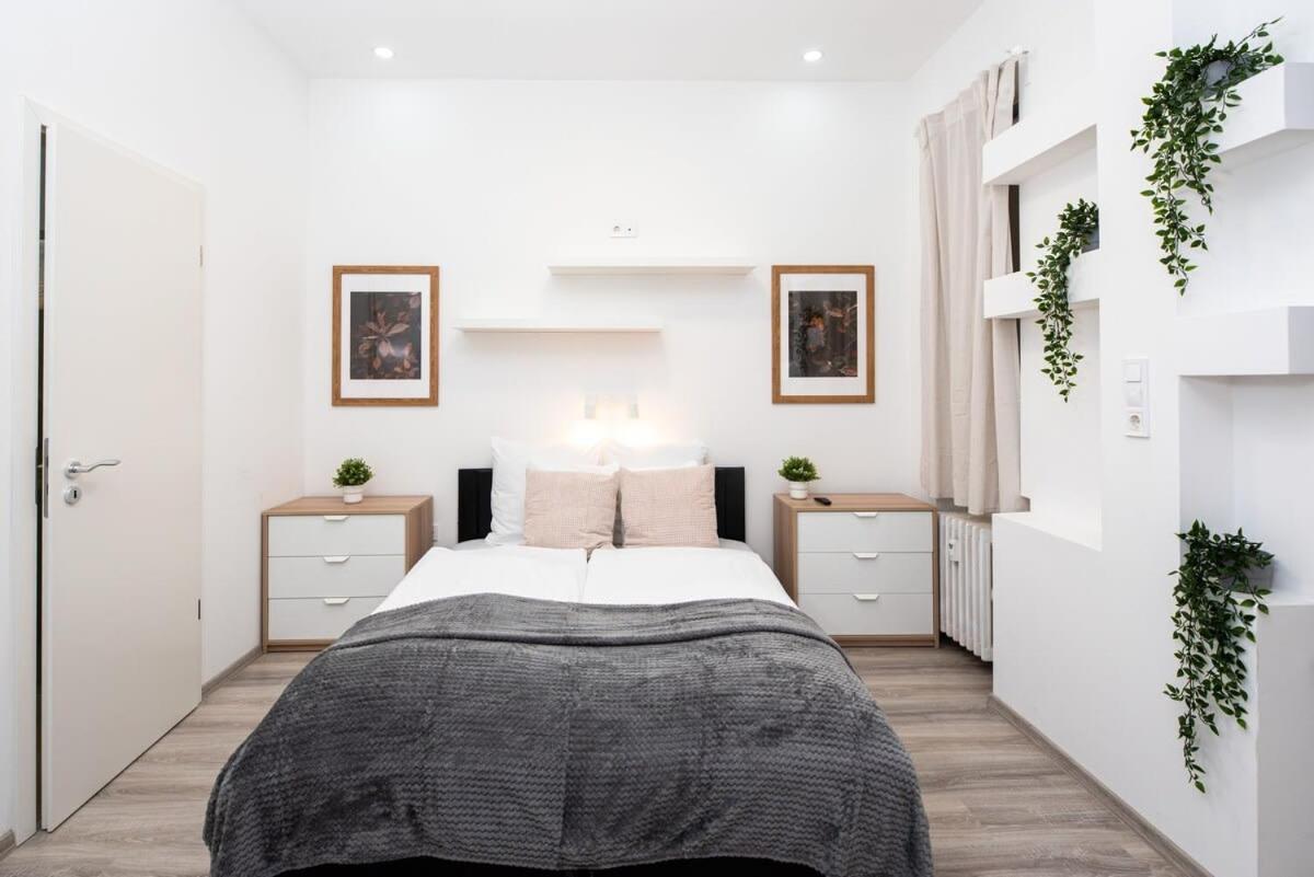 Extra Central - New - Charming Studio Boedapest Buitenkant foto
